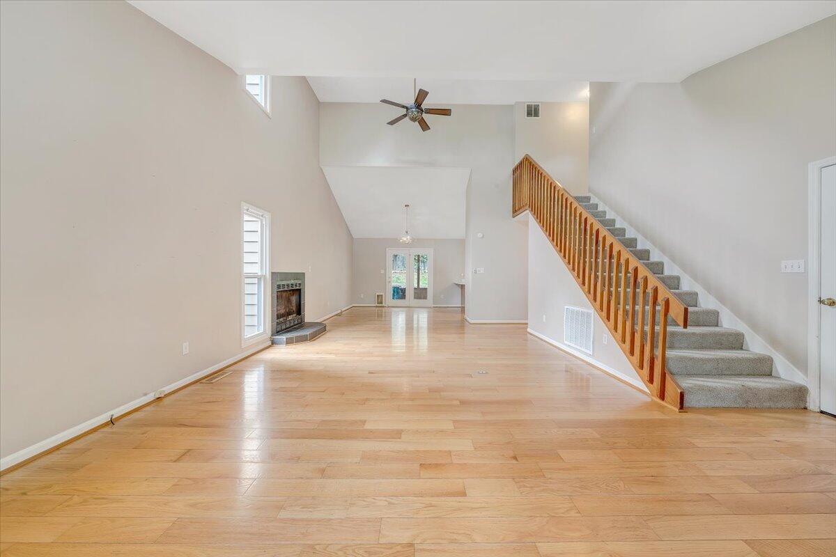 1894 Woodmere CT