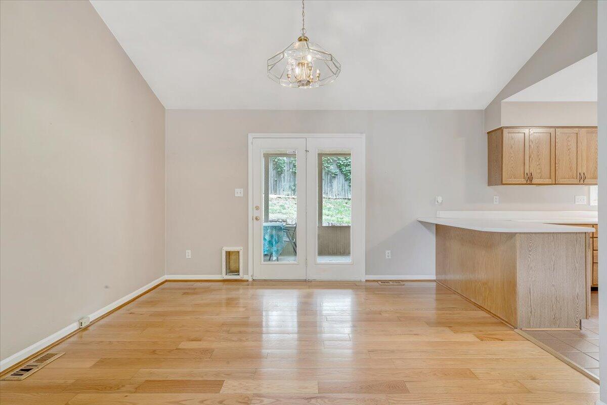 1894 Woodmere CT