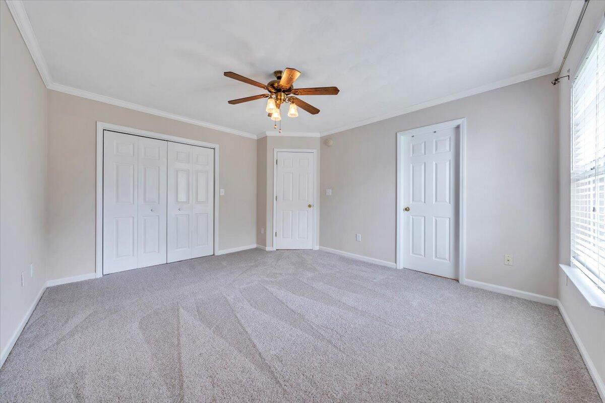 2420 Carlsbad CIR