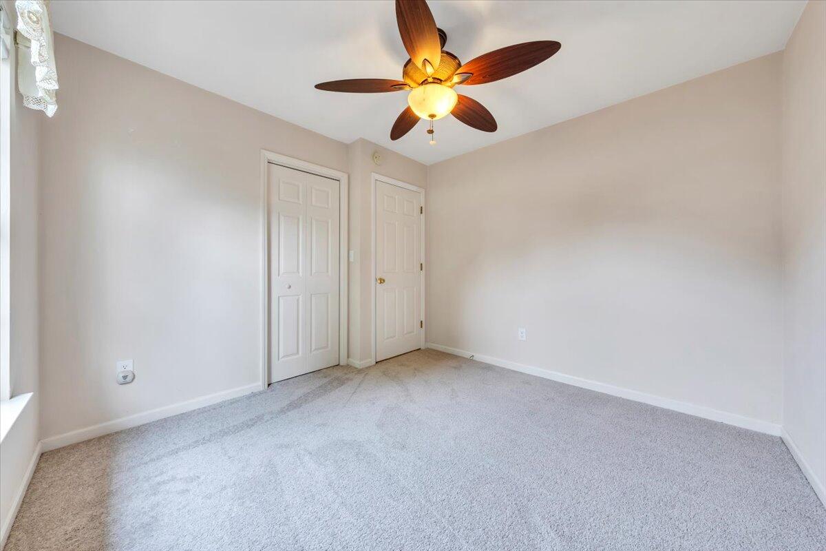 2420 Carlsbad CIR
