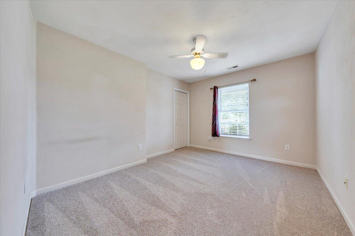 2420 Carlsbad CIR