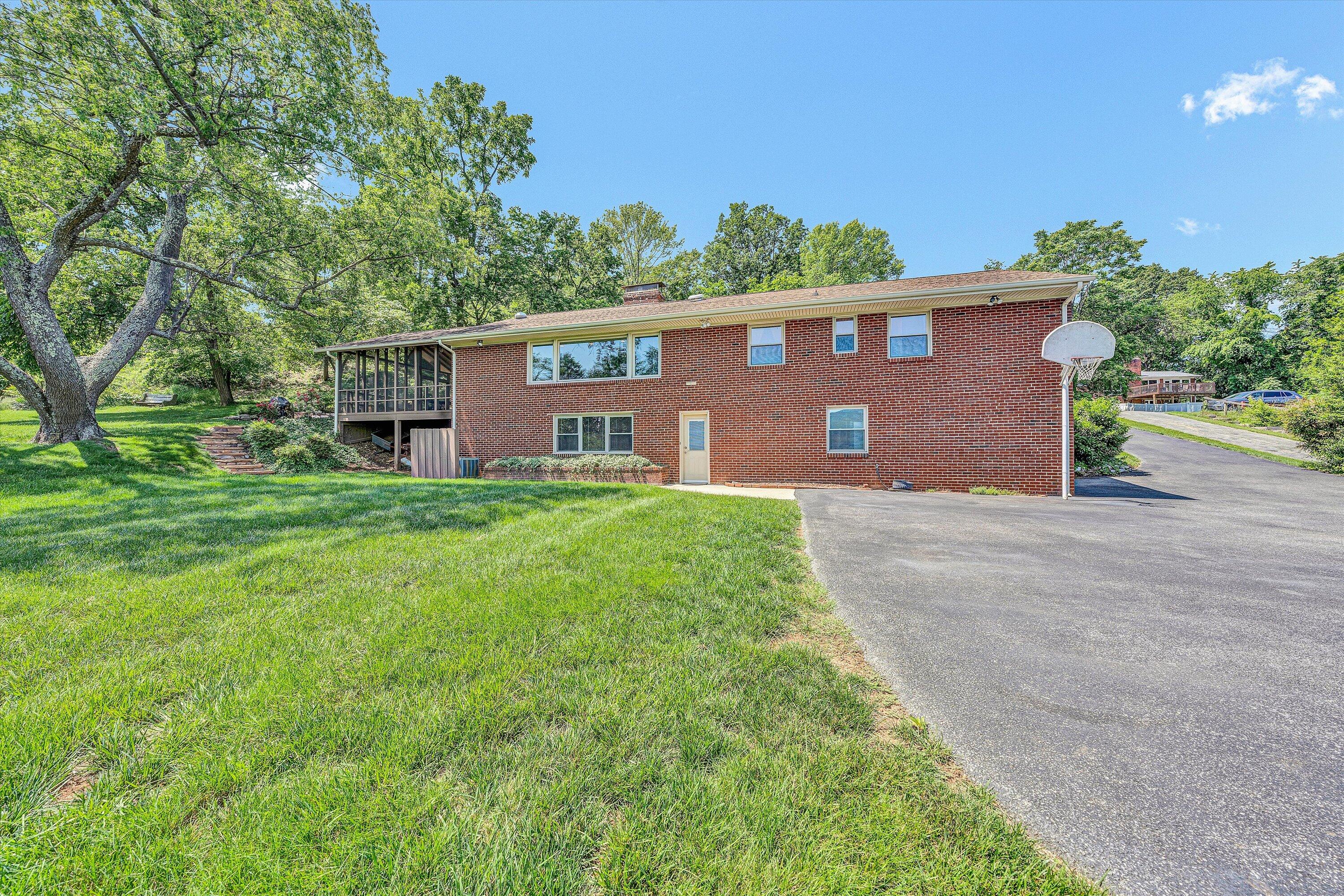 3801 Highwood RD NW