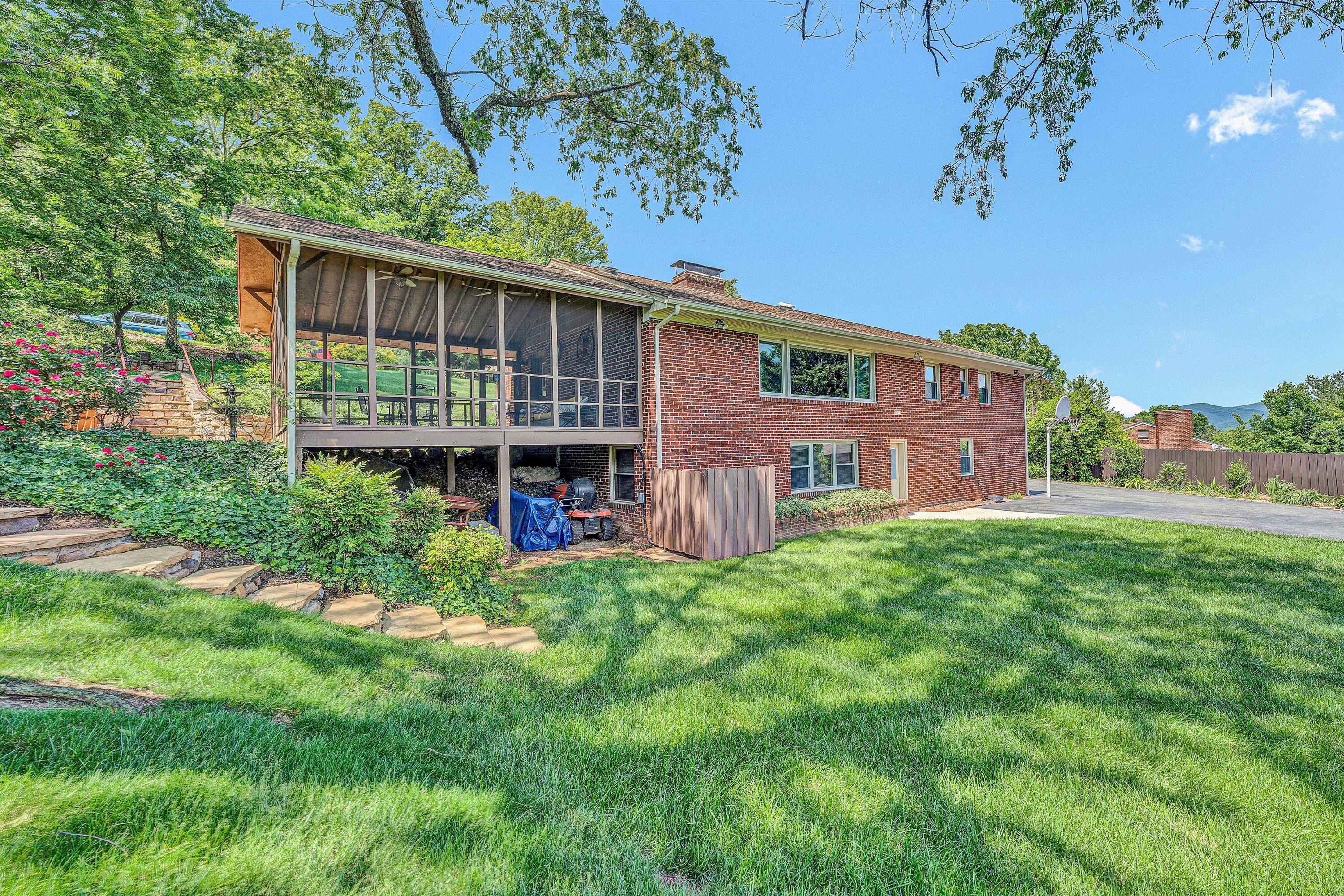 3801 Highwood RD NW