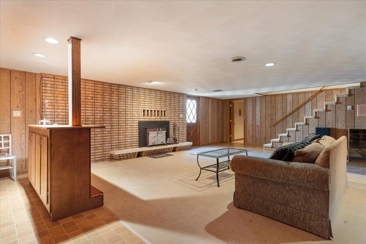 453 Wirtz RD