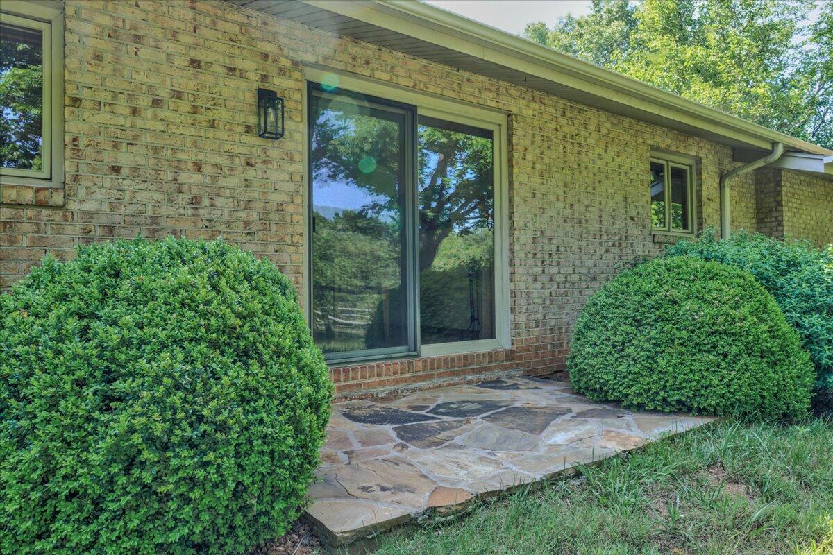 453 Wirtz RD