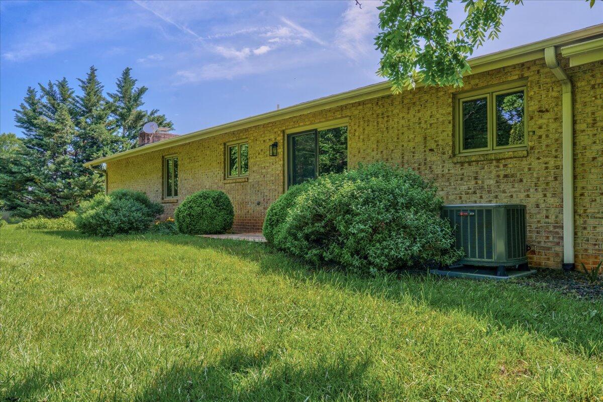 453 Wirtz RD