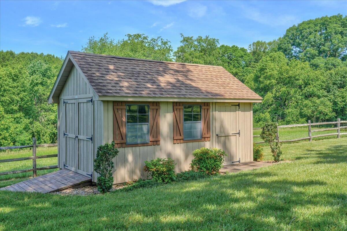453 Wirtz RD