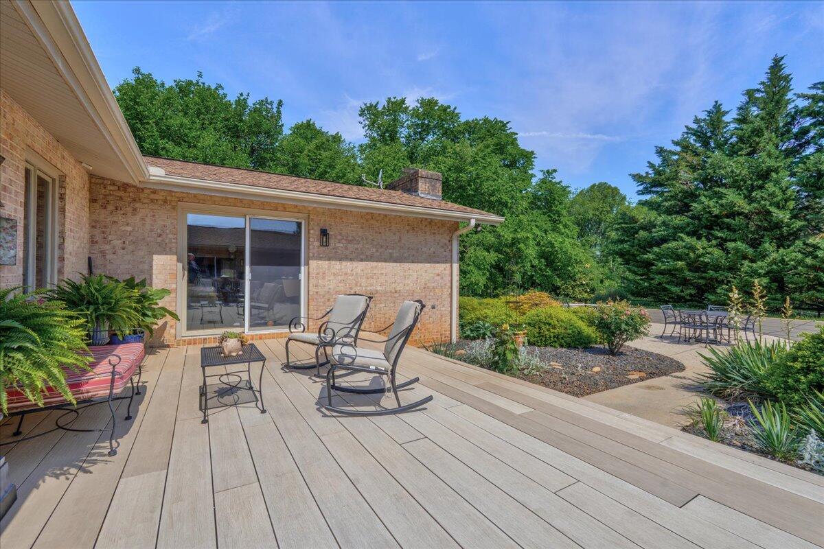 453 Wirtz RD