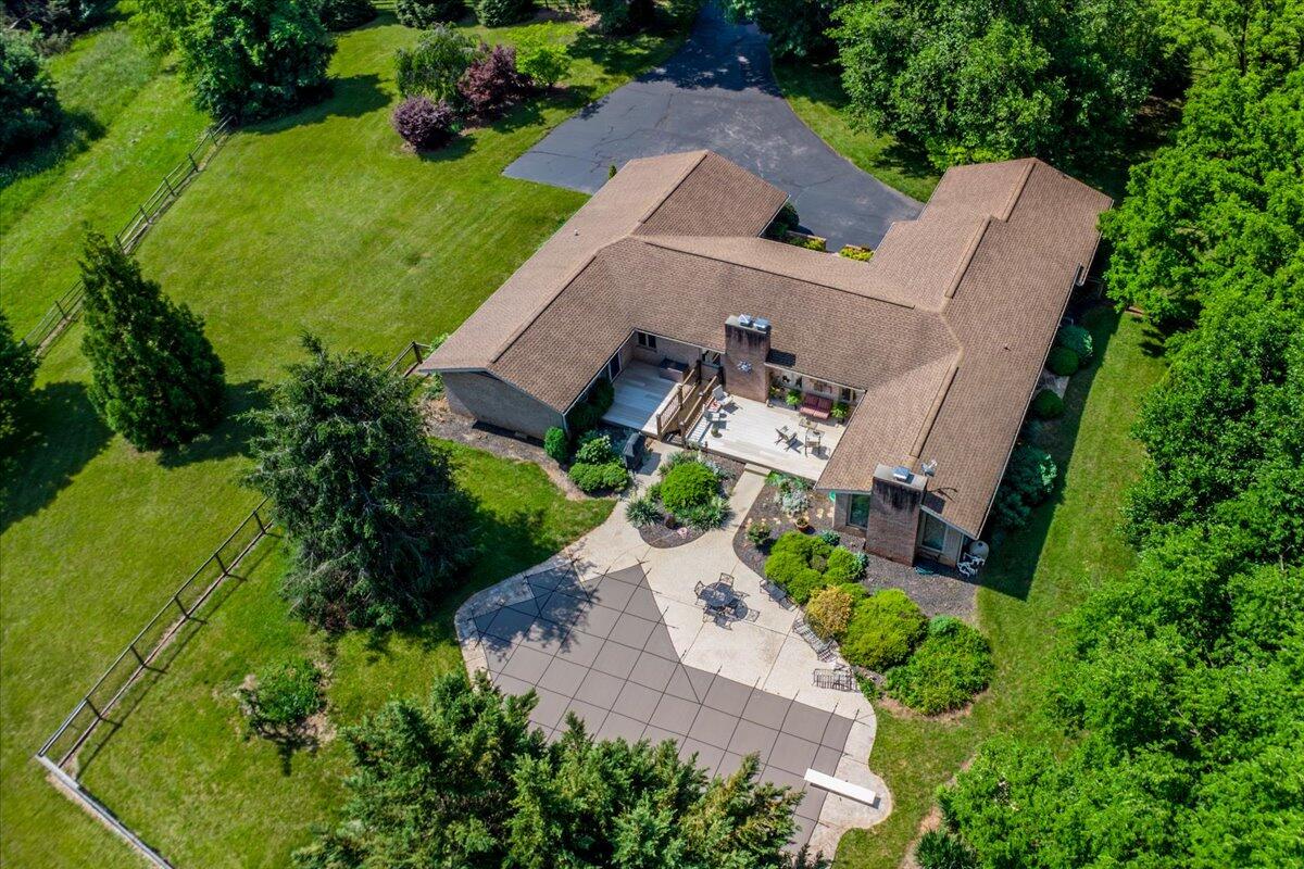 453 Wirtz RD