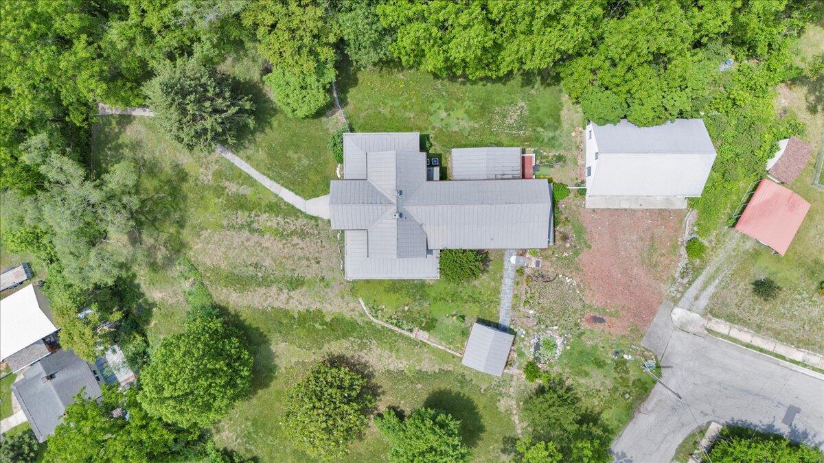 225 N Maple ST