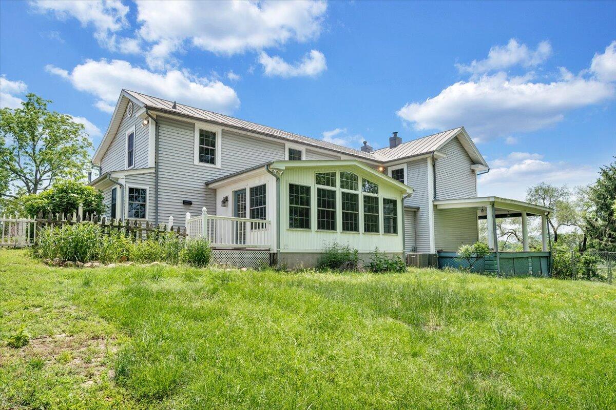 225 N Maple ST