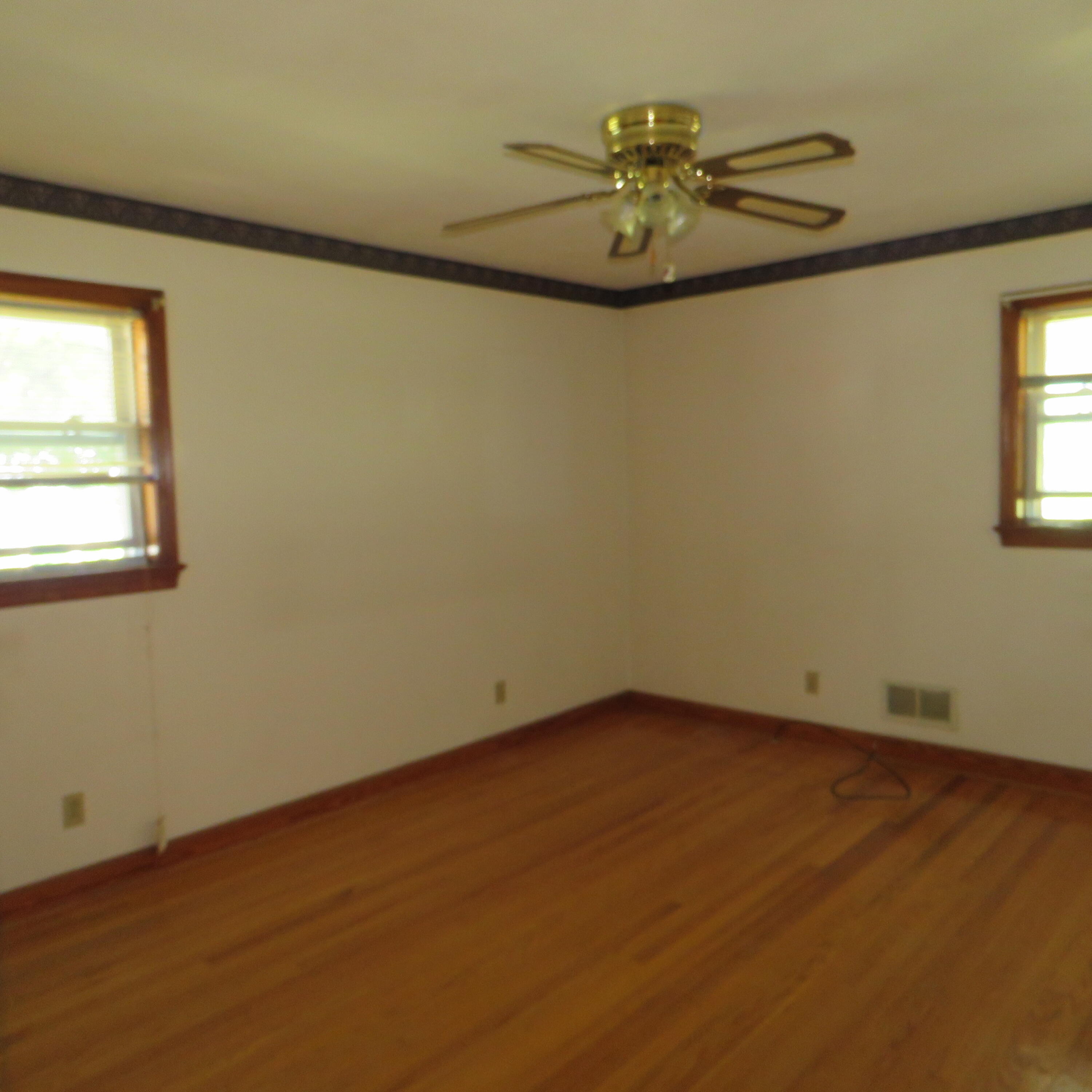 383 Main ST