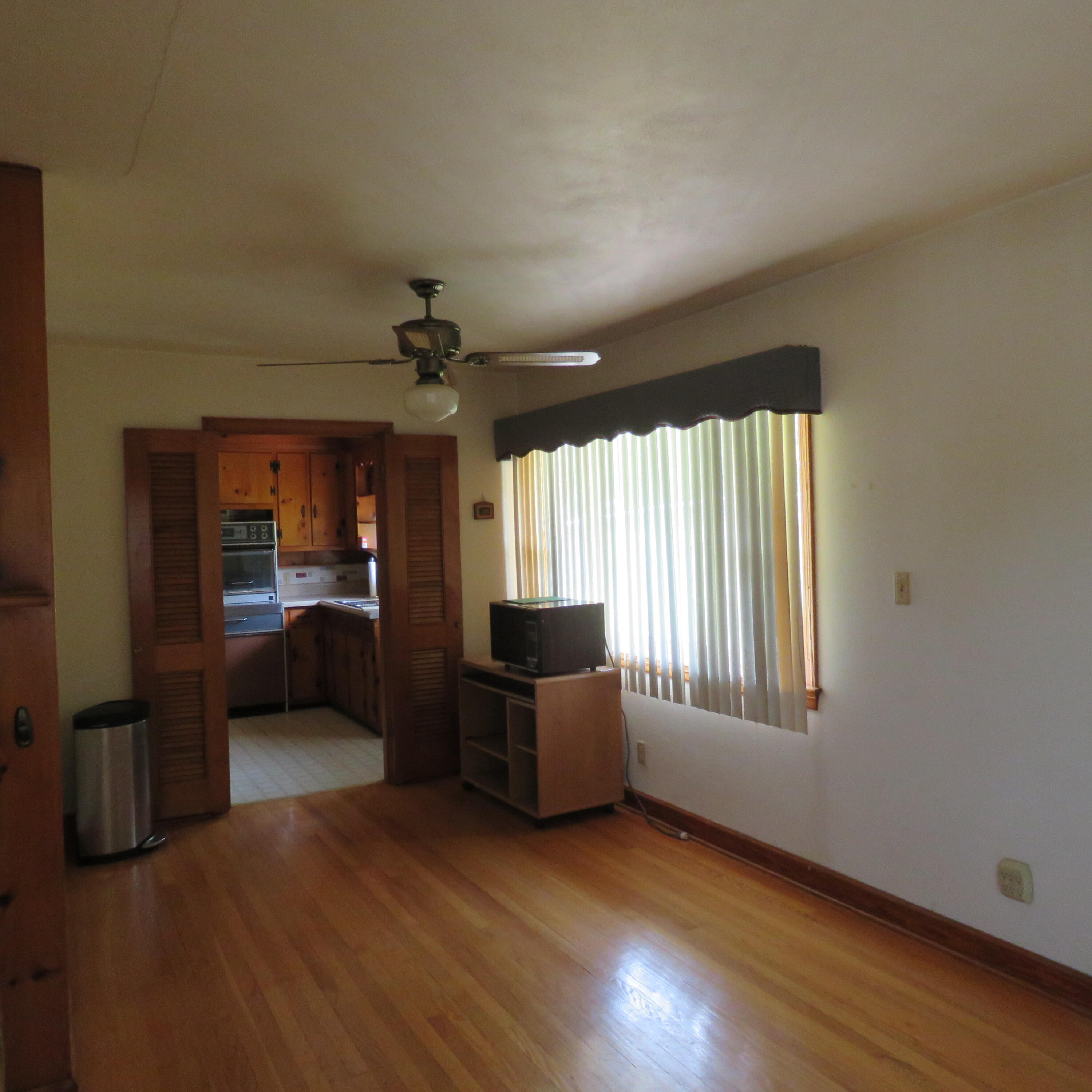 383 Main ST