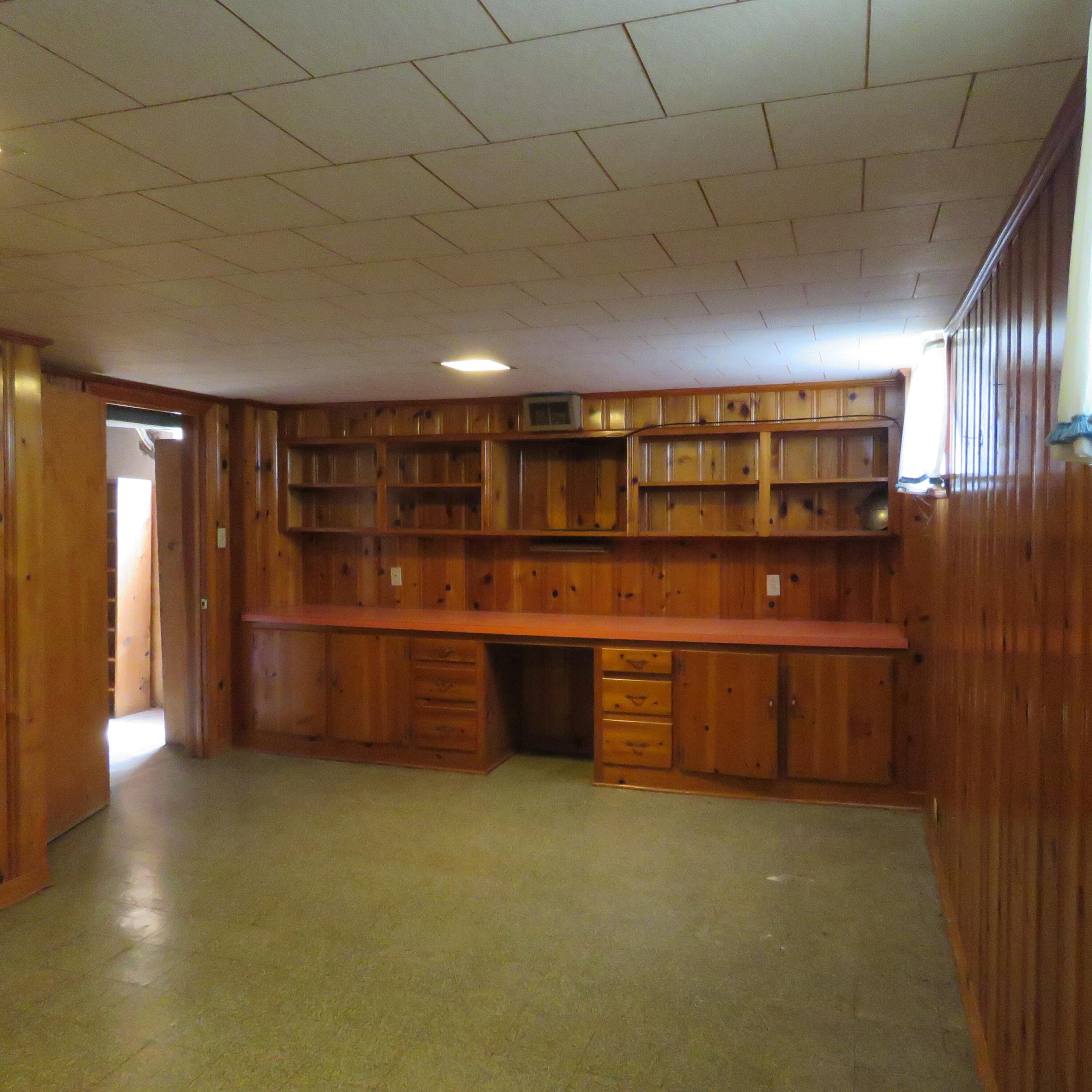 383 Main ST