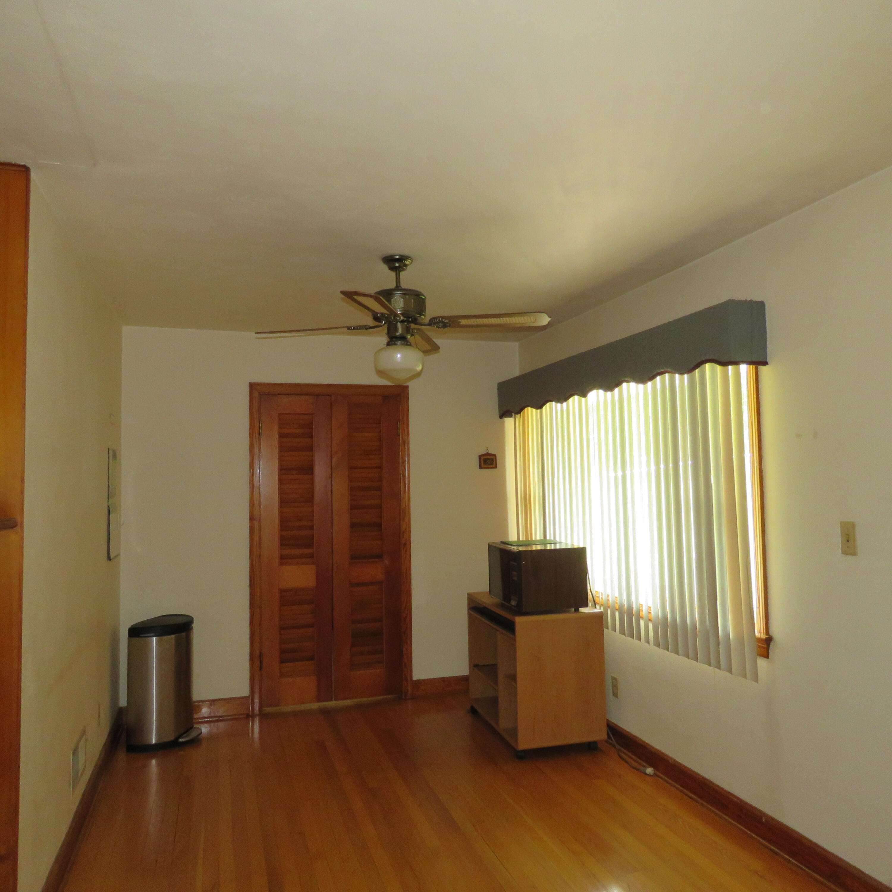 383 Main ST