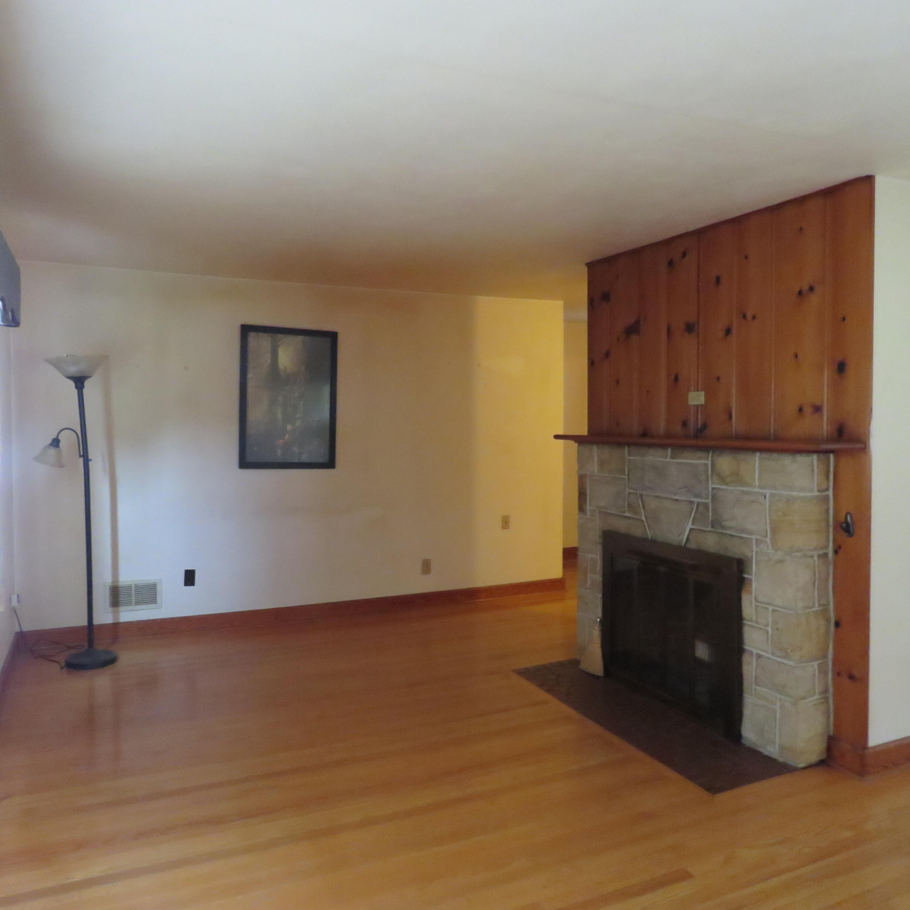 383 Main ST