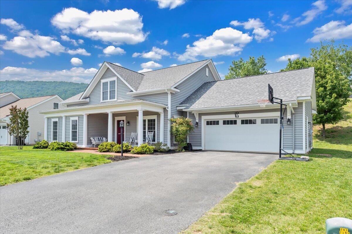 5665 Sullivan LN