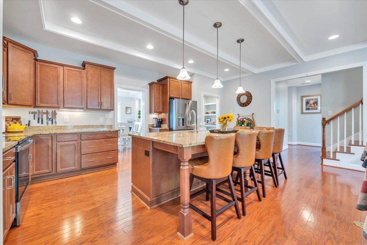 5665 Sullivan LN