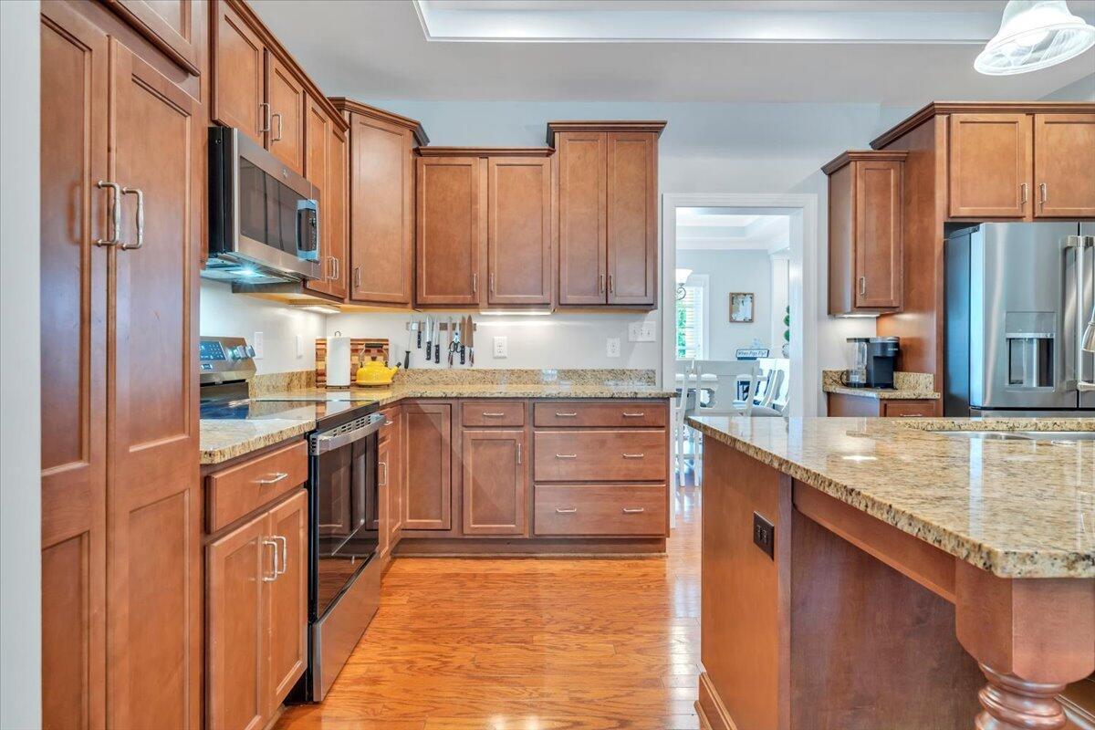 5665 Sullivan LN