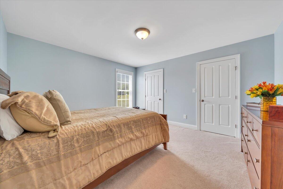 5665 Sullivan LN