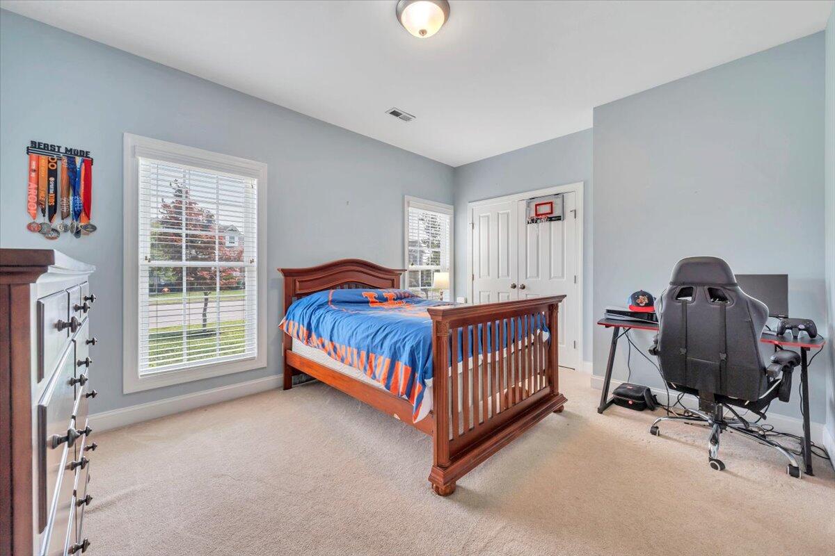 5665 Sullivan LN
