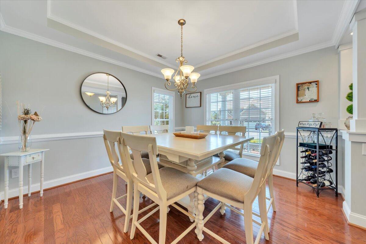 5665 Sullivan LN