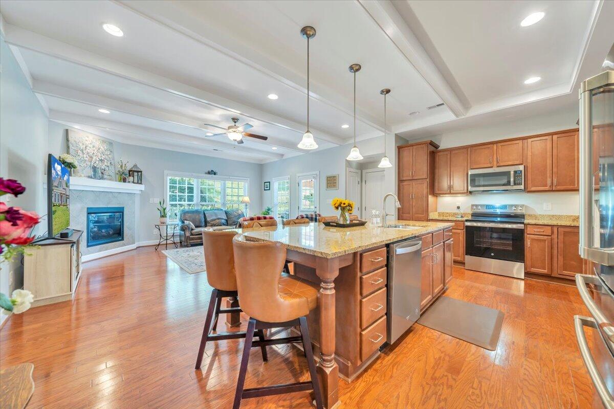 5665 Sullivan LN