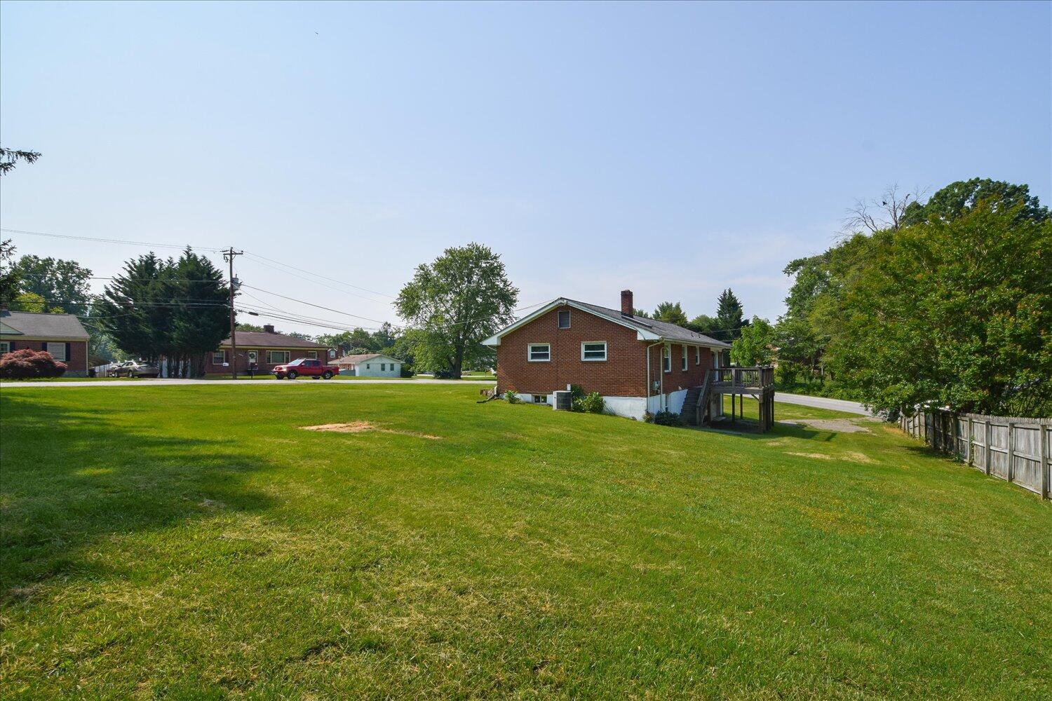 1008 Ridgecrest DR