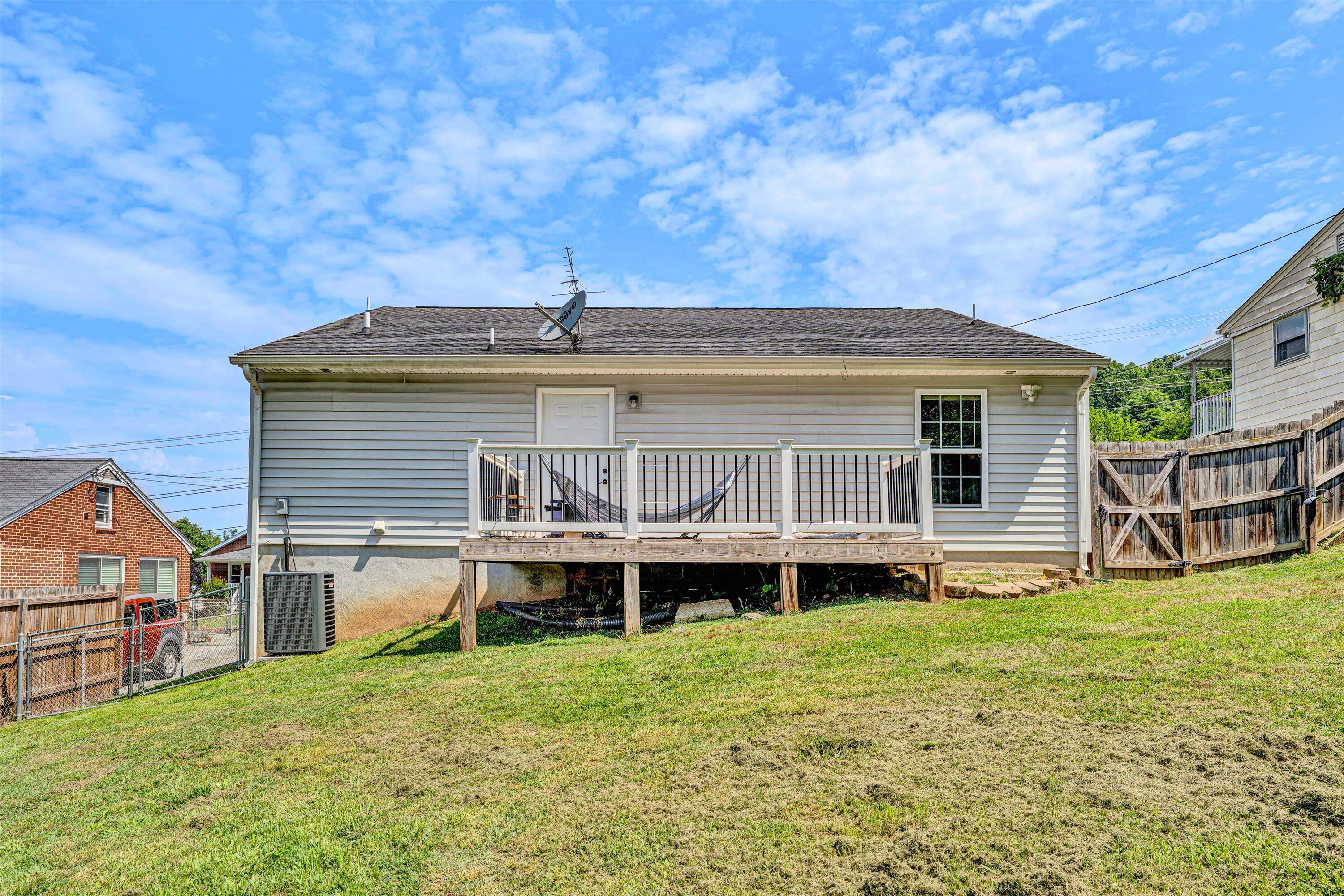 1379 Craig Robertson RD SE