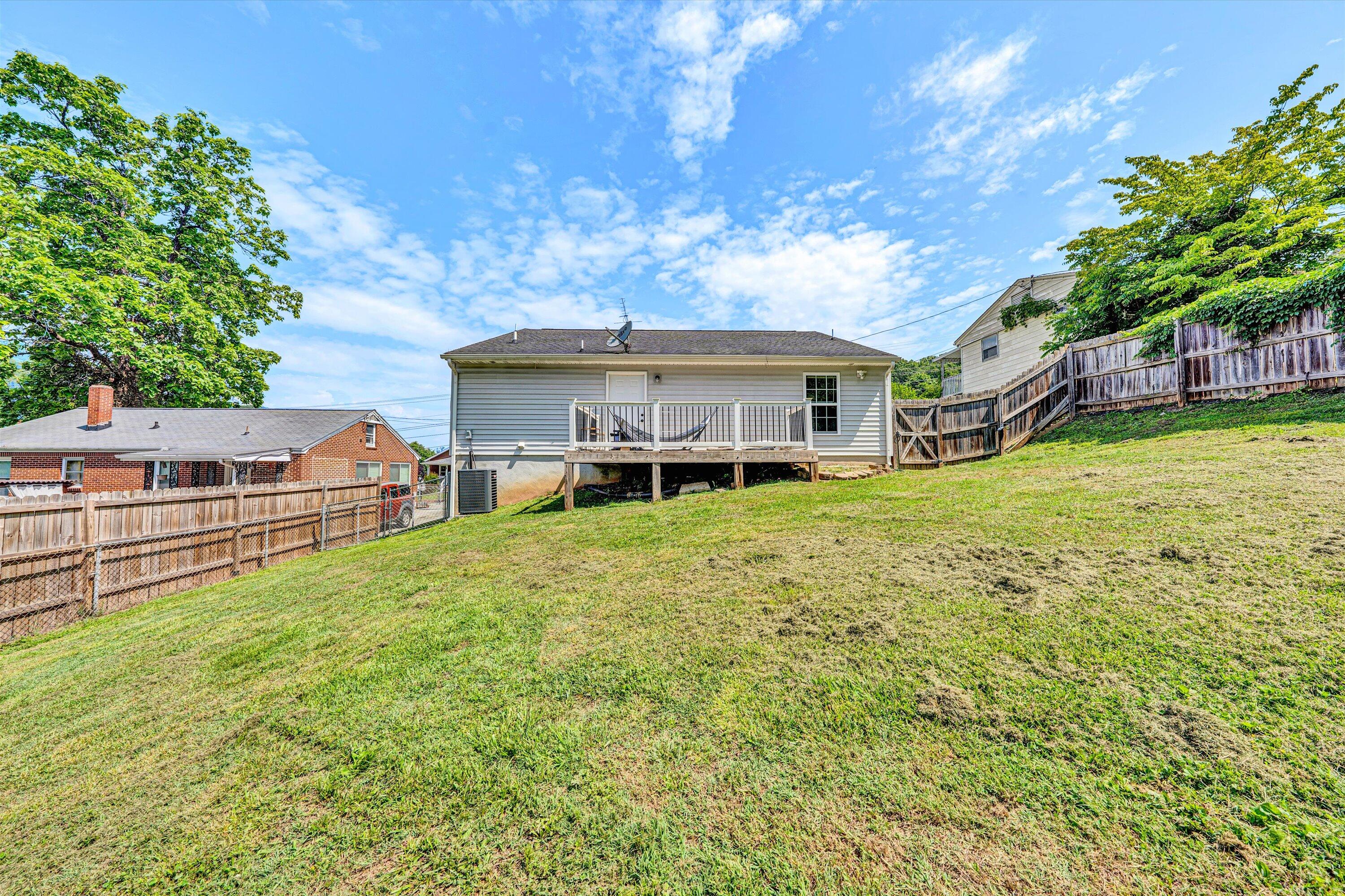 1379 Craig Robertson RD SE