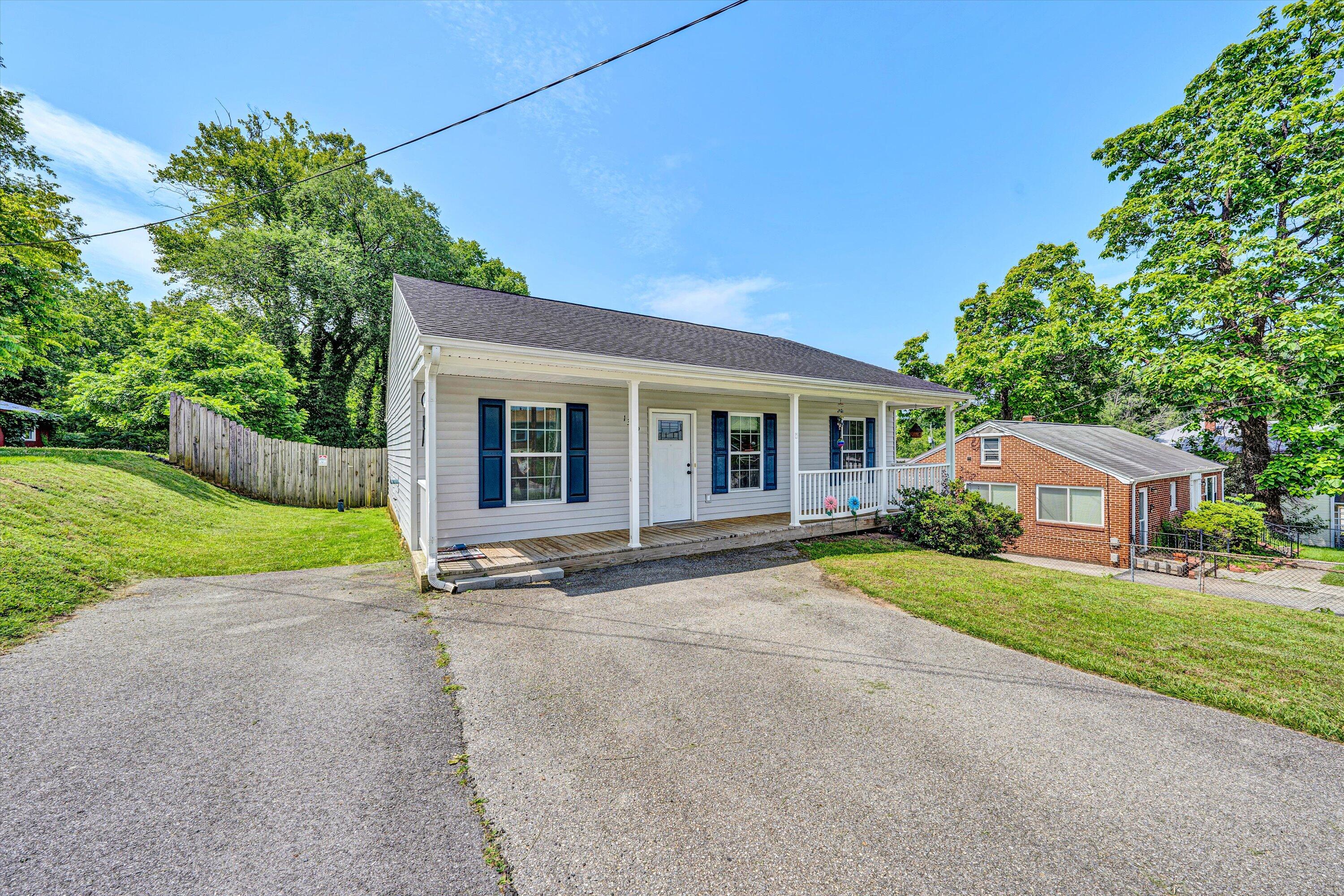 1379 Craig Robertson RD SE