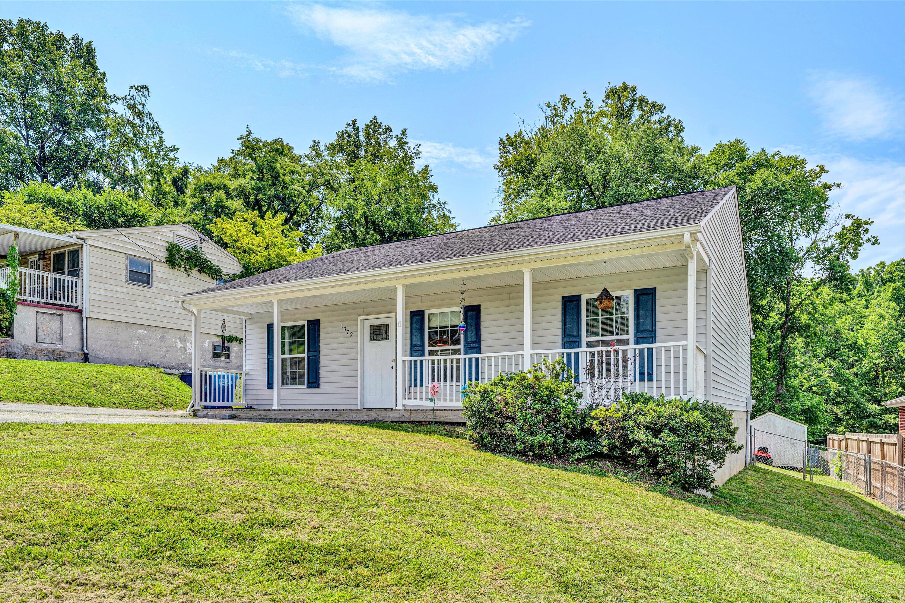 1379 Craig Robertson RD SE