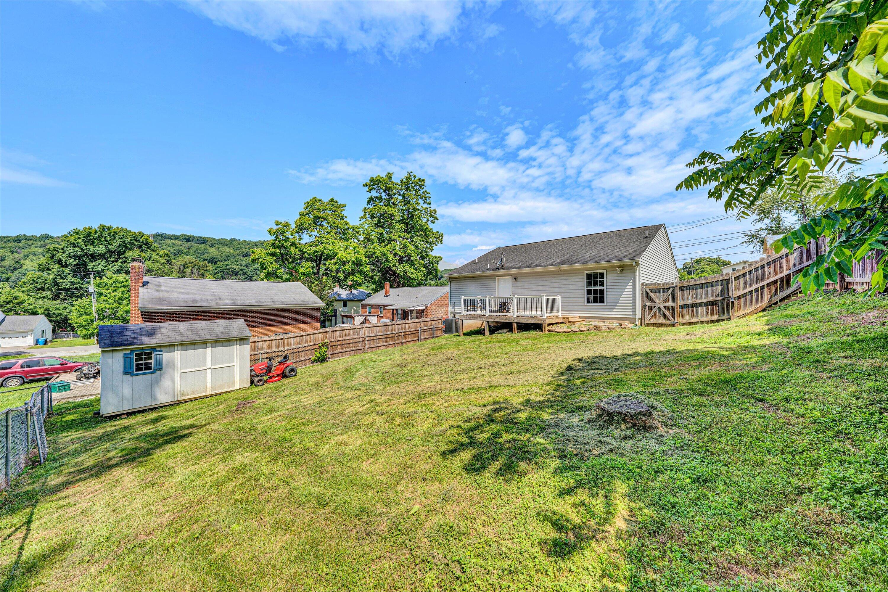 1379 Craig Robertson RD SE