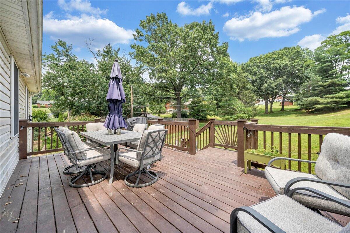 253 Dawnridge DR