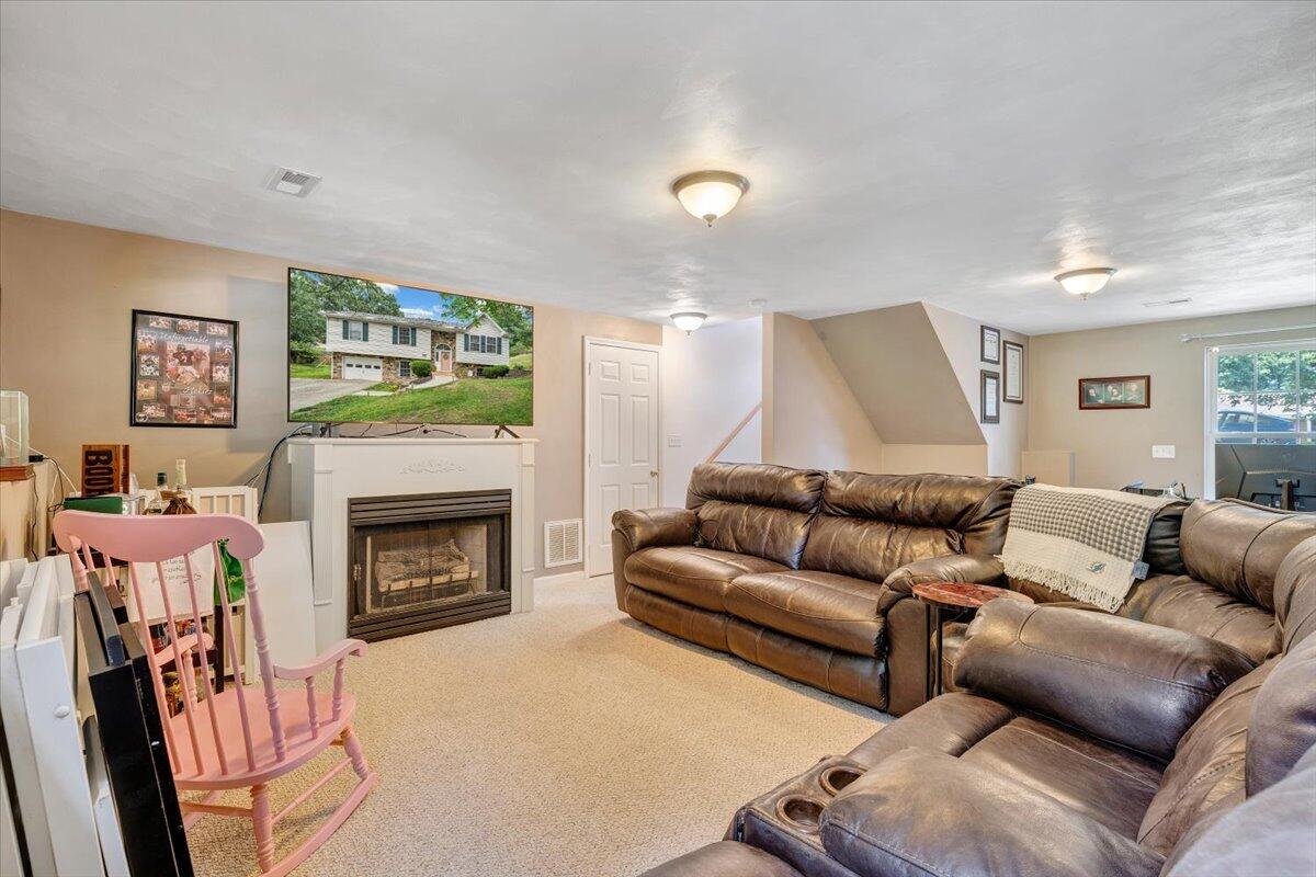253 Dawnridge DR