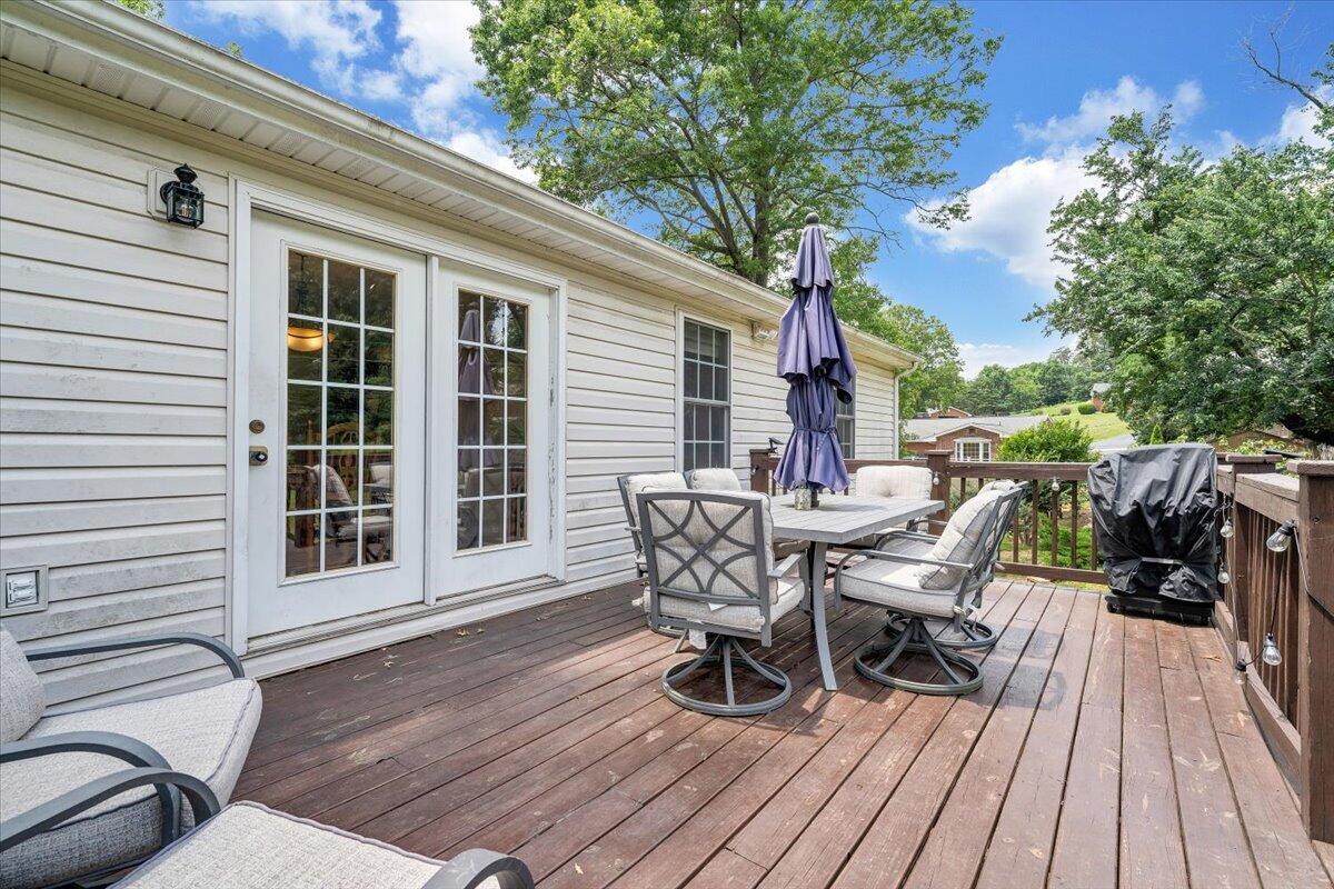 253 Dawnridge DR