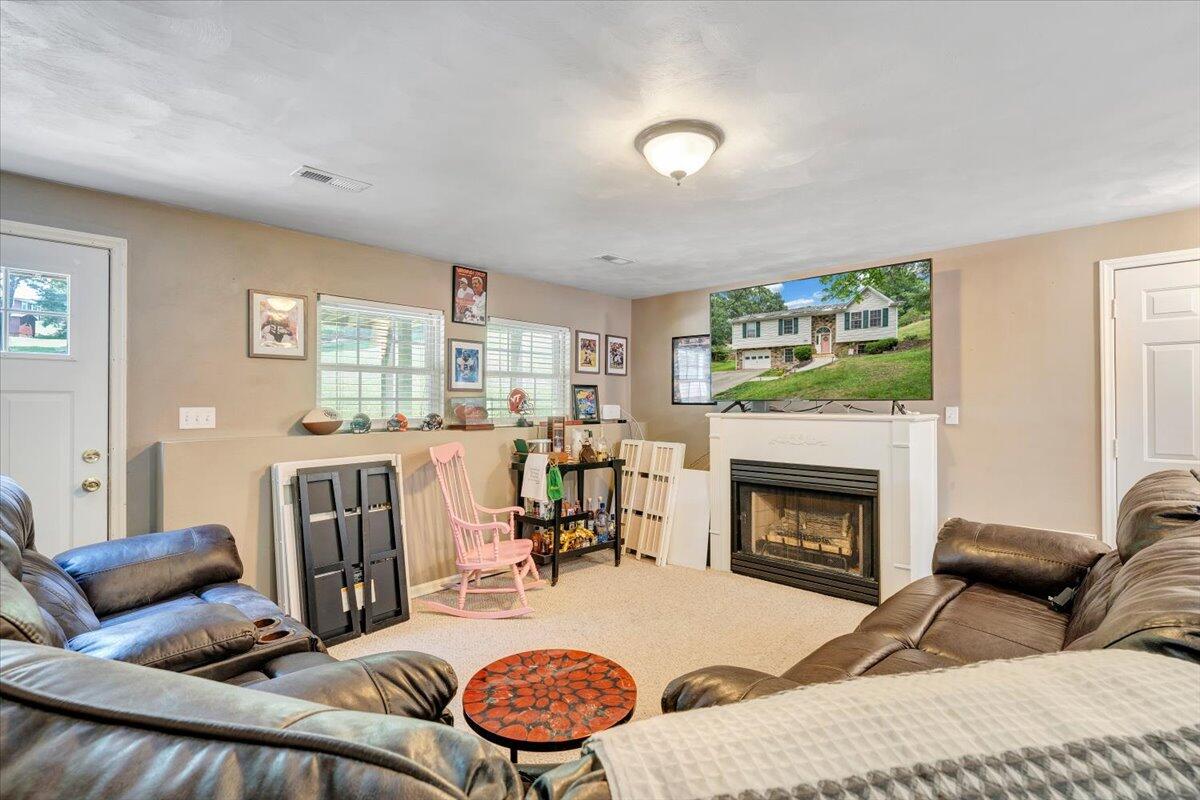253 Dawnridge DR
