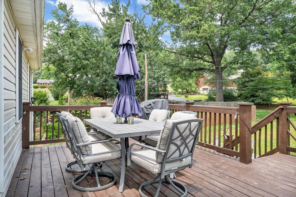 253 Dawnridge DR
