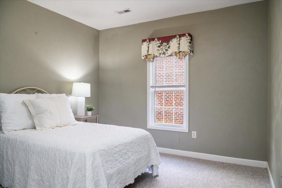 1613 Forest Highlands CT CT