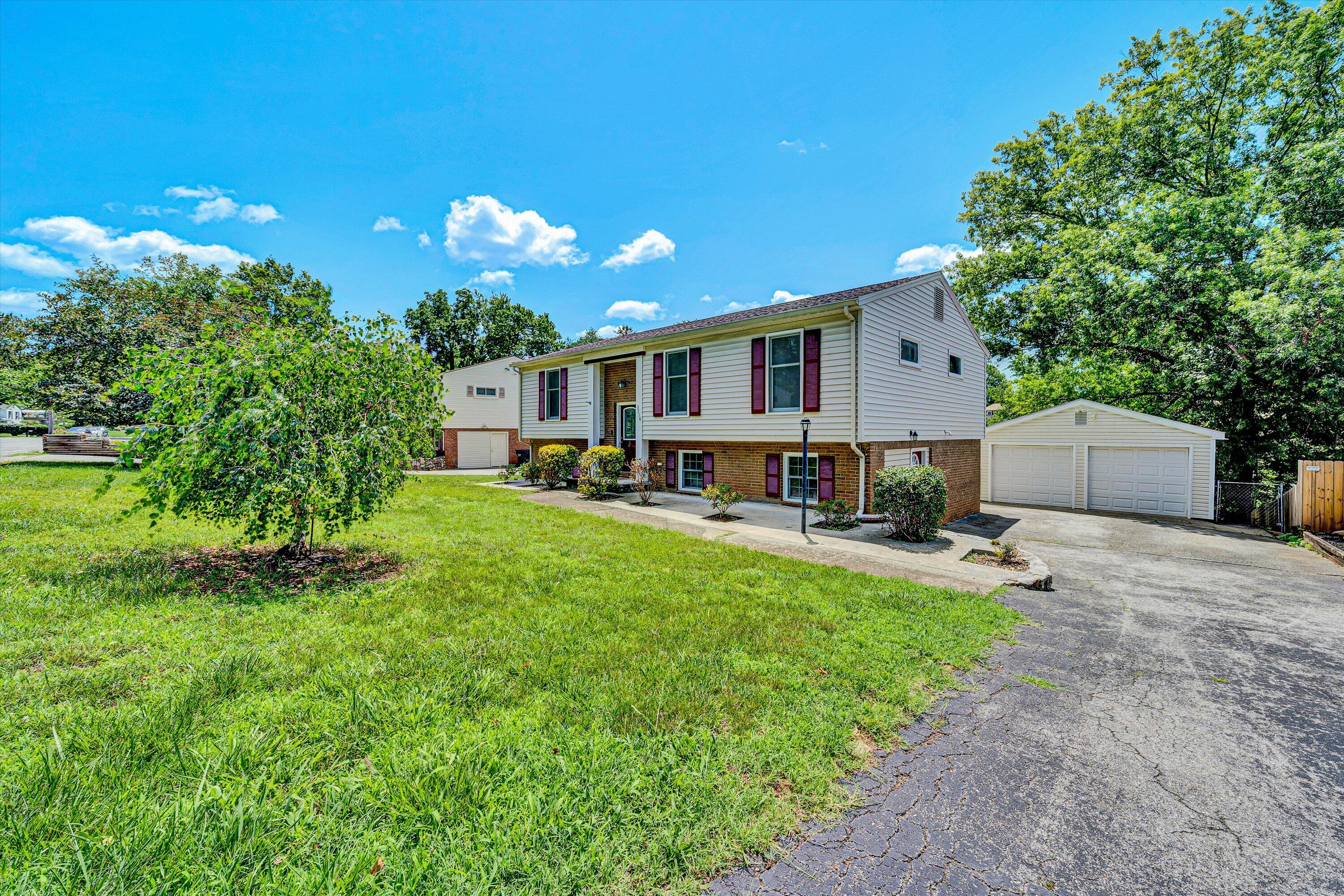 3716 Bower RD