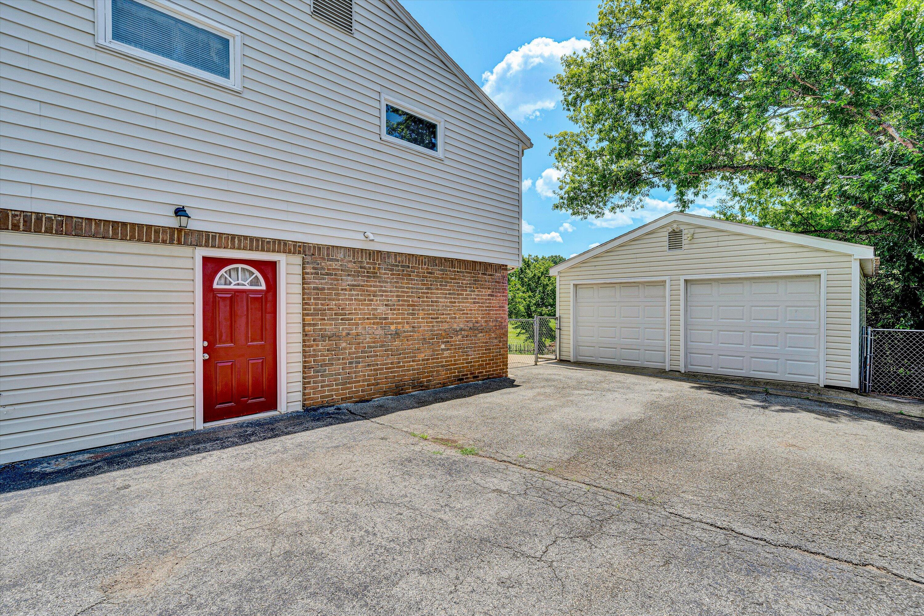 3716 Bower RD