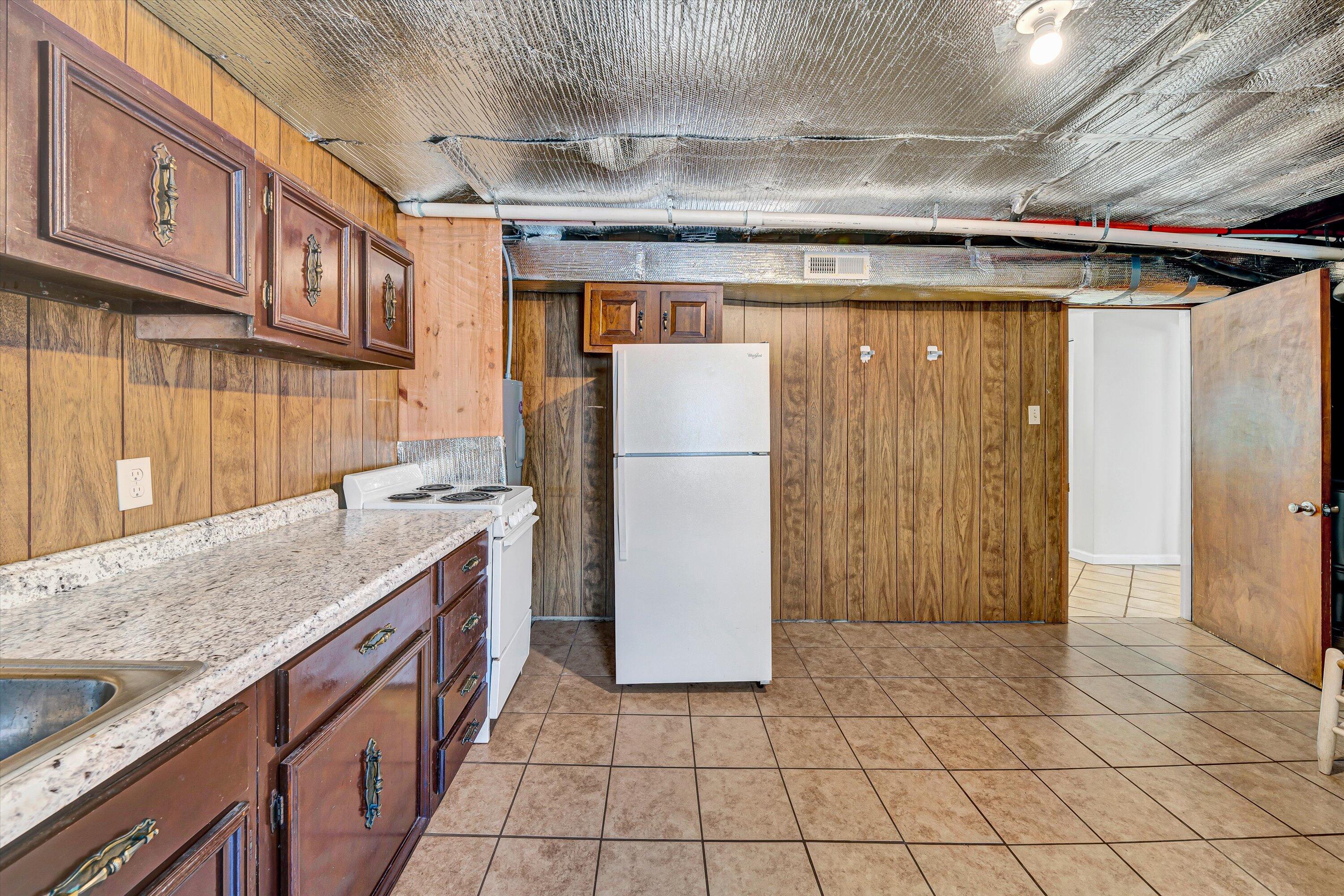 3716 Bower RD