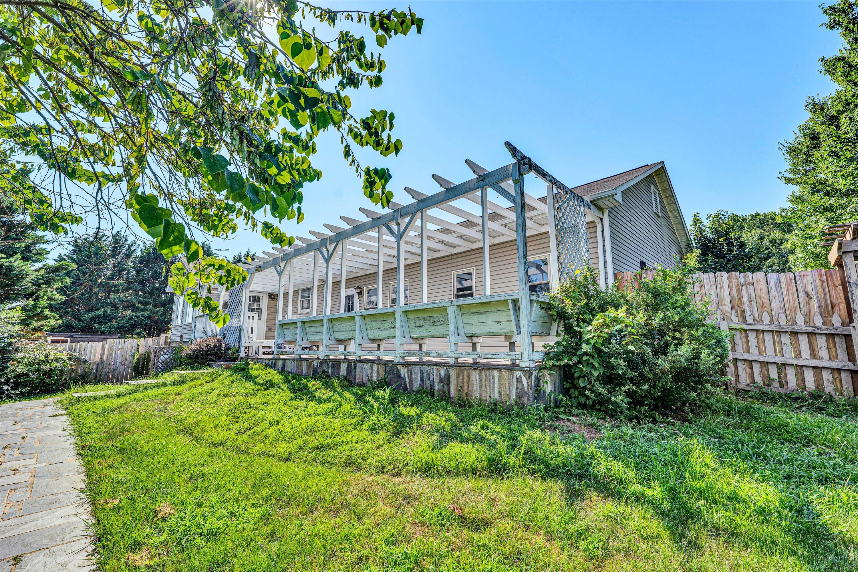 11254 Lee HWY