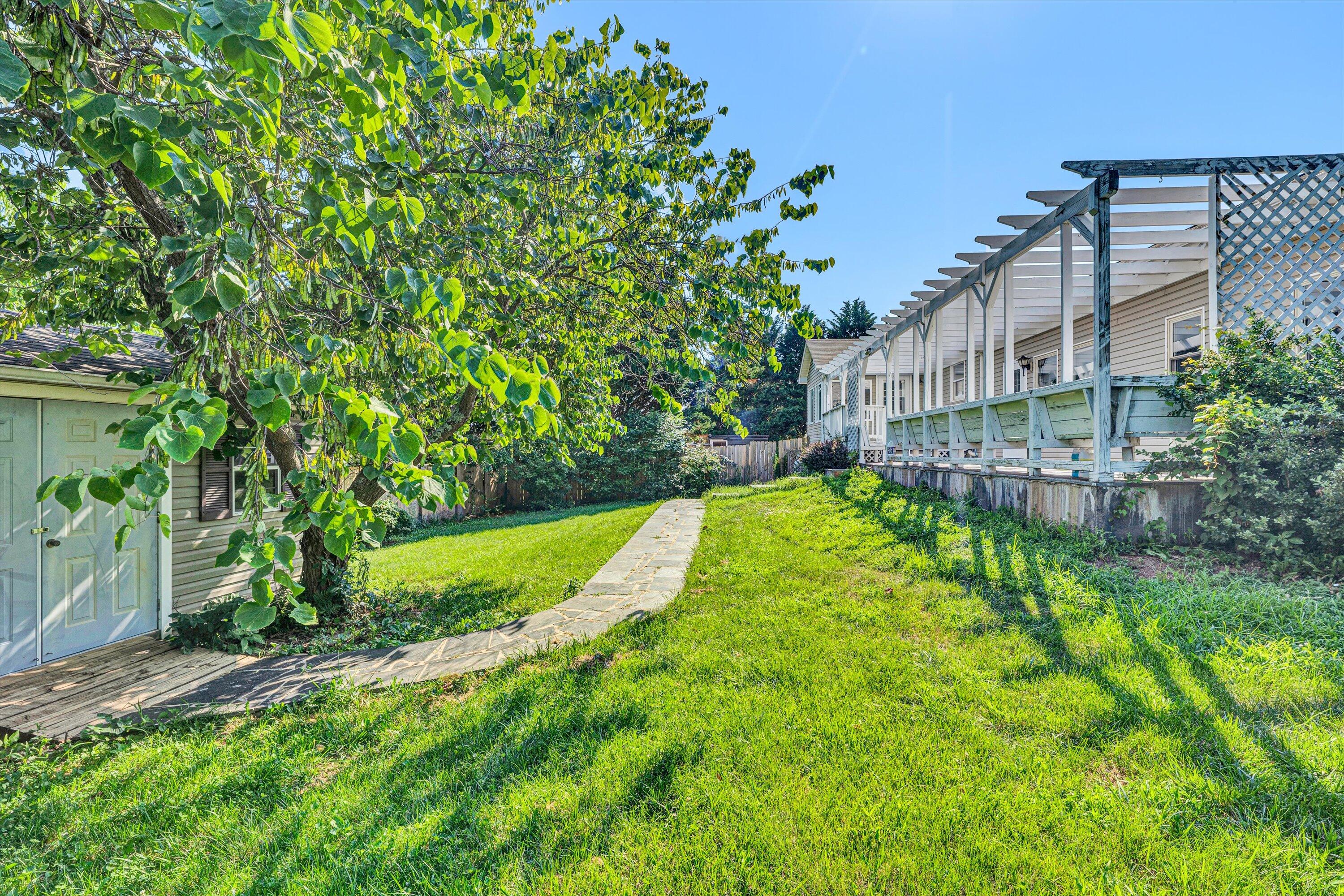 11254 Lee HWY