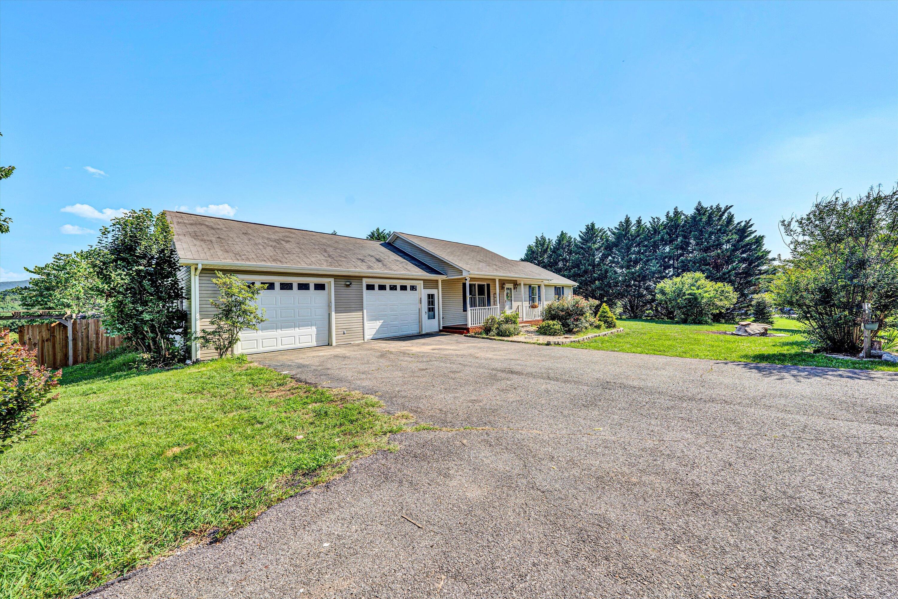 11254 Lee HWY