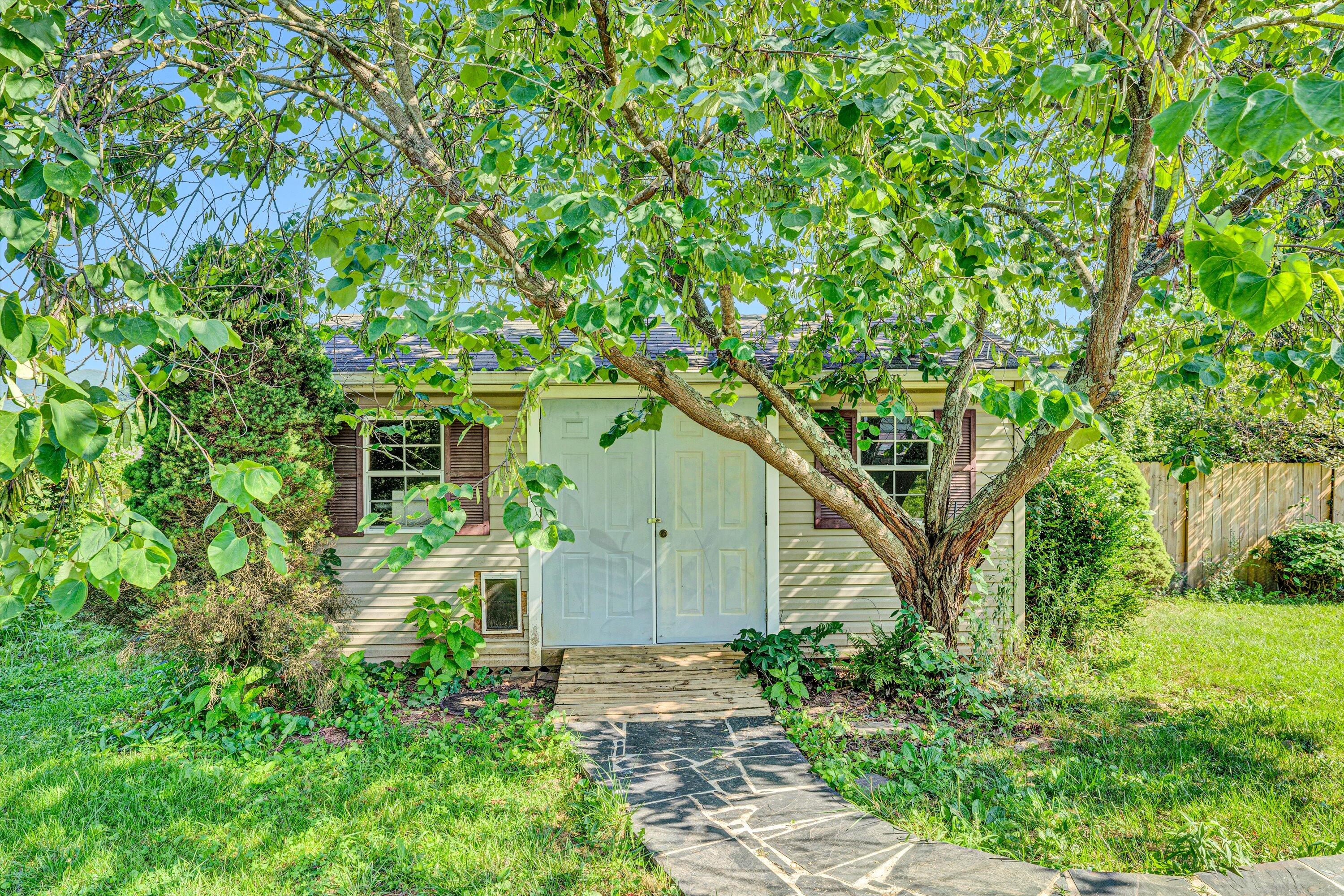 11254 Lee HWY