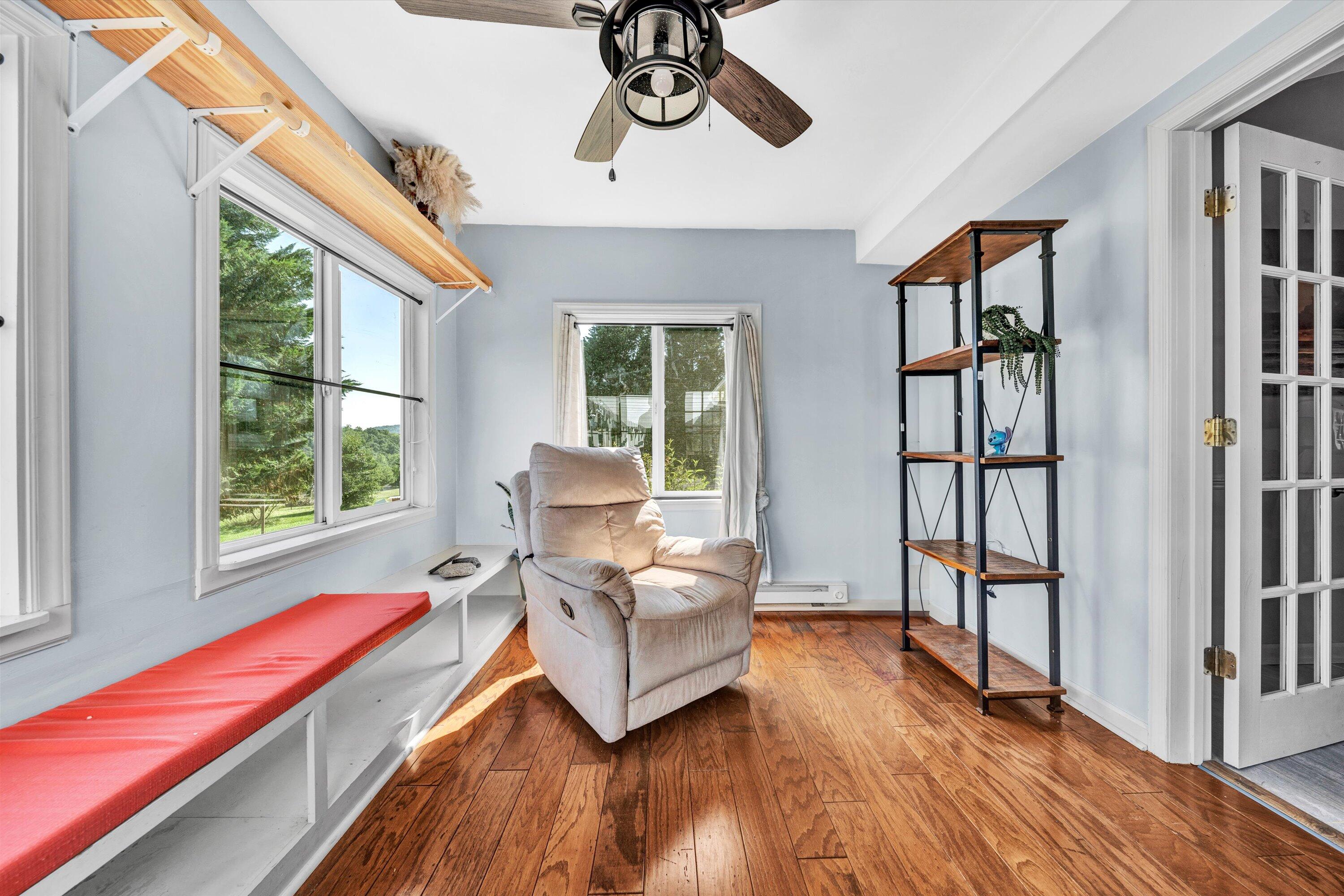 11254 Lee HWY