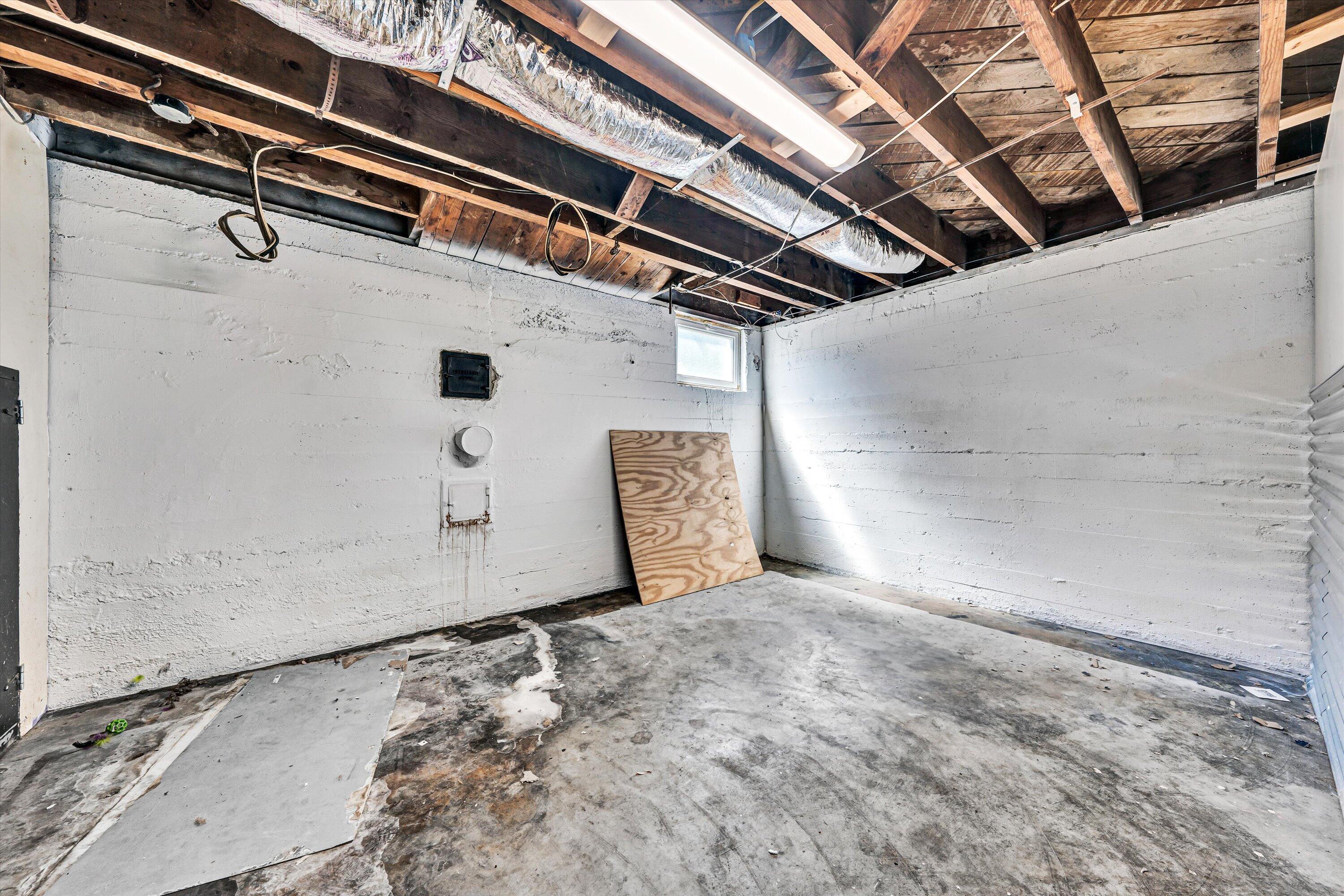 2208 Kenwood BLVD SE