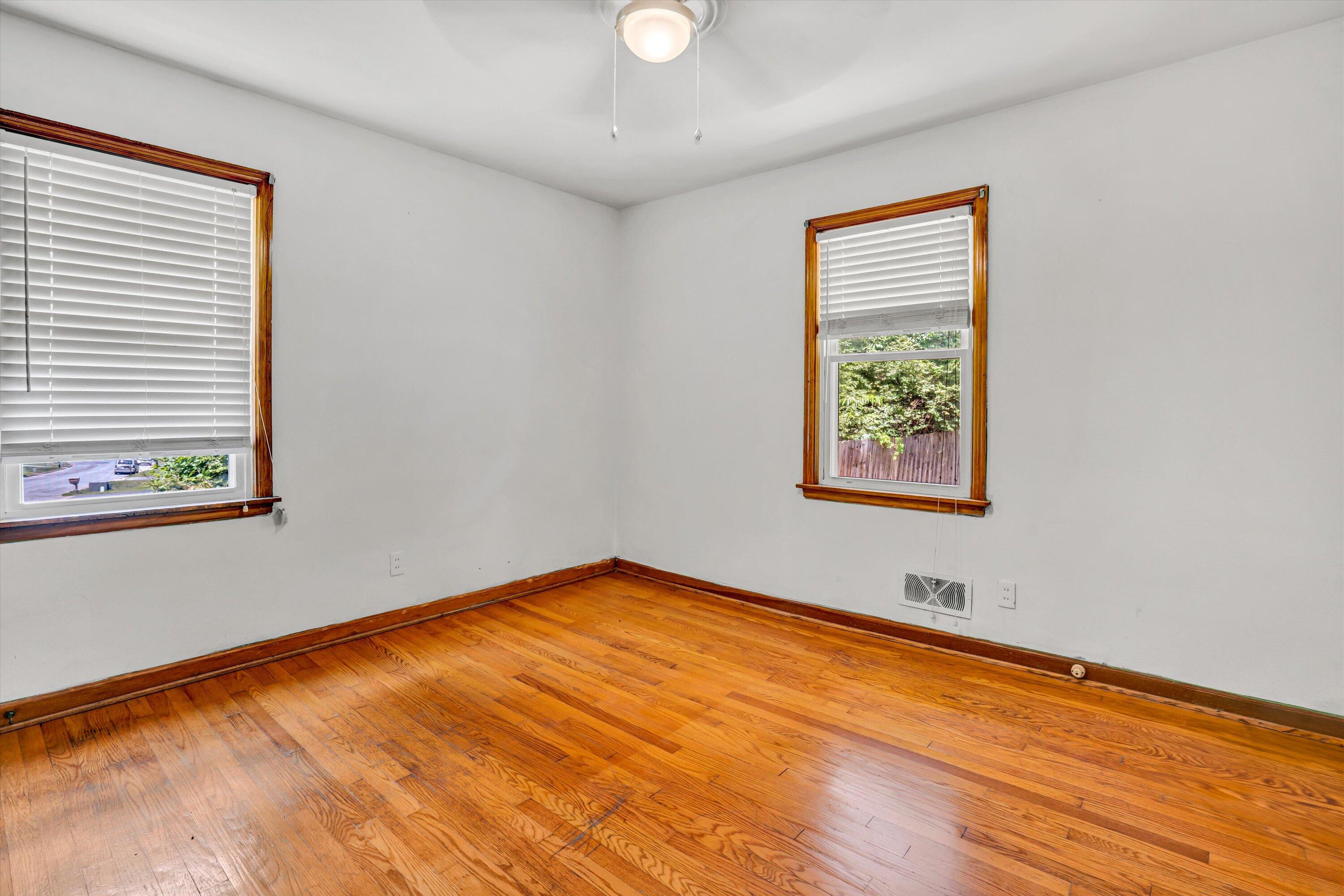 5141 Youngwood DR NW