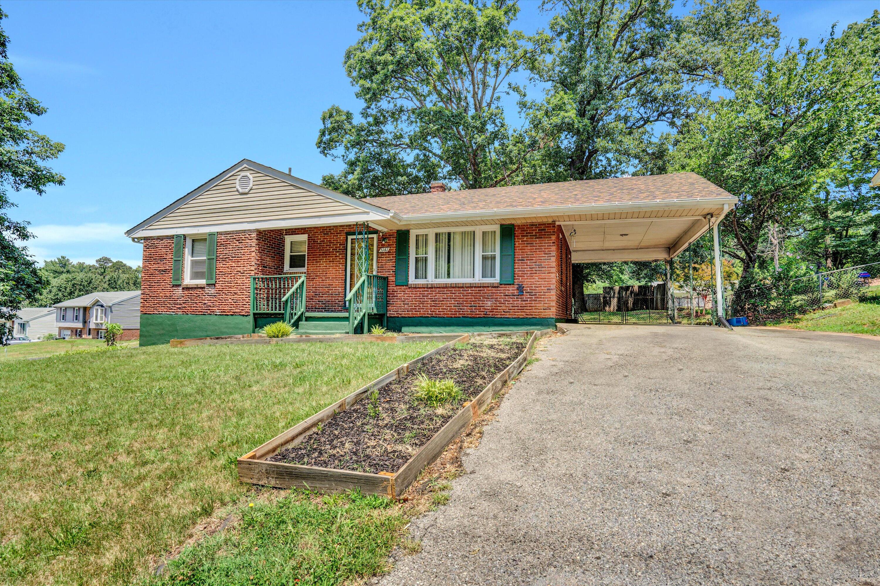 5141 Youngwood DR NW